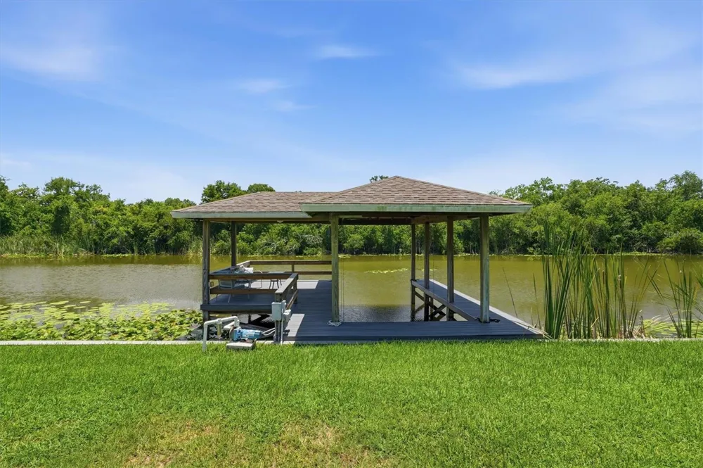 6042 LANDINGS BOULEVARD Lady Lake, FL 32159