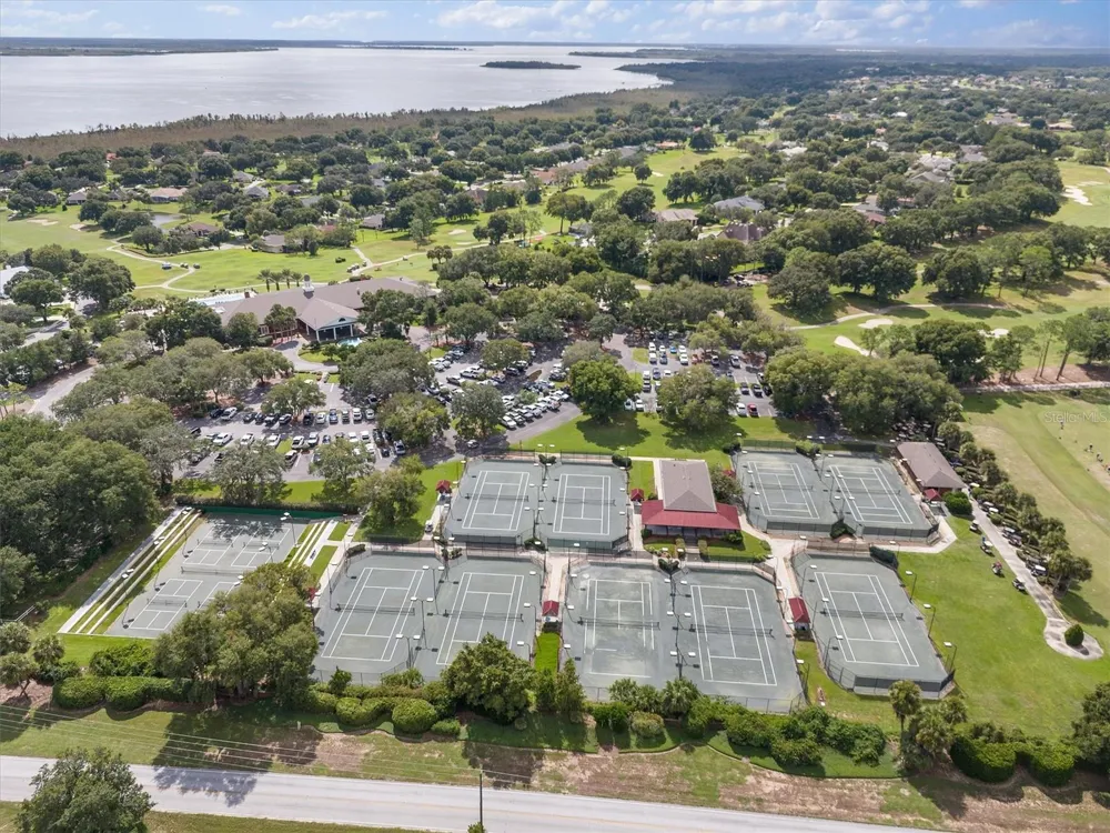 6042 LANDINGS BOULEVARD Lady Lake, FL 32159