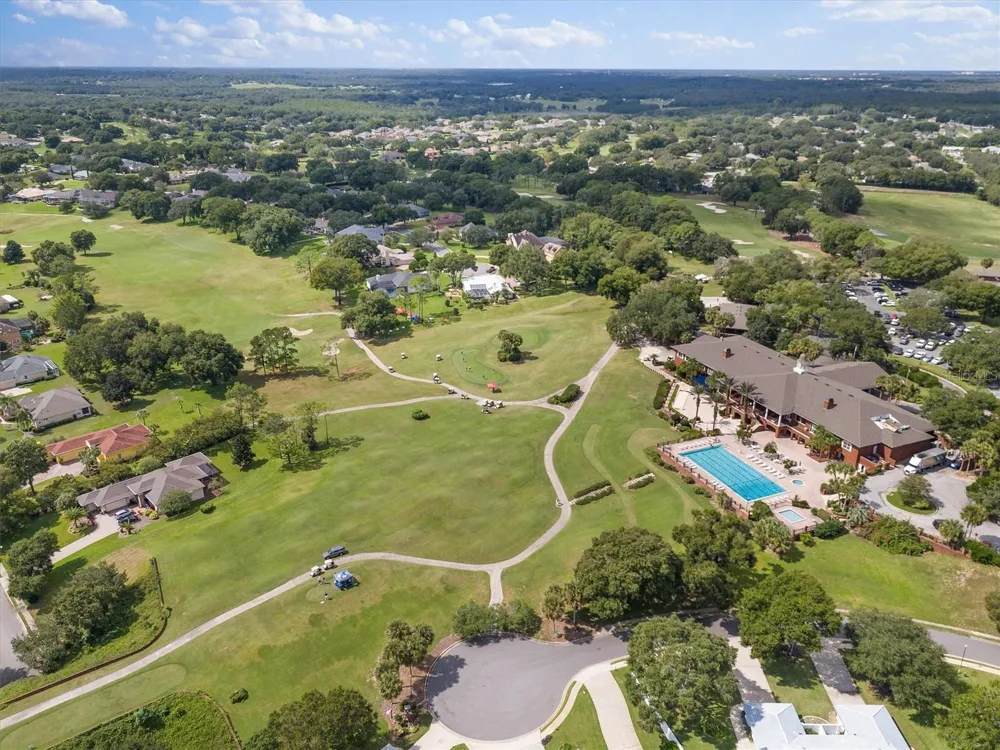 6042 LANDINGS BOULEVARD Lady Lake, FL 32159