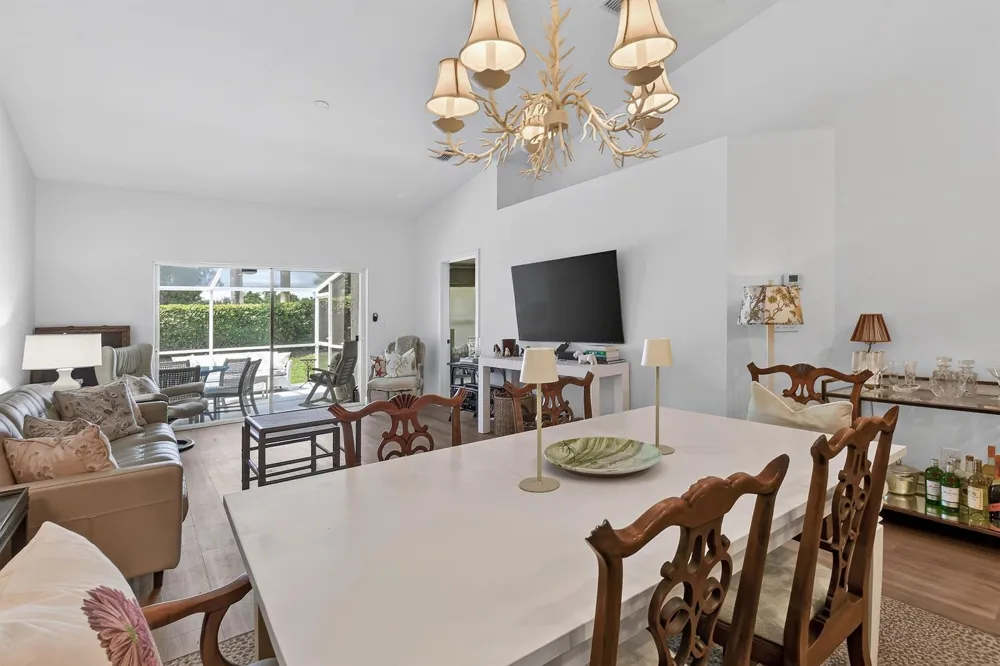 8402 Logia Circle Boynton Beach, FL 33472