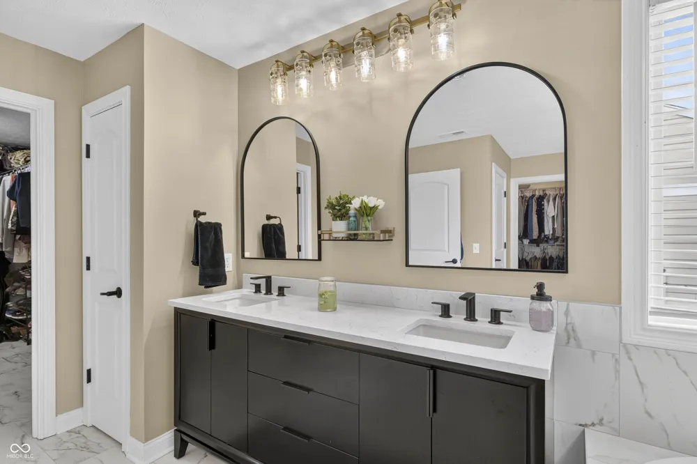 13082 Knights Way Fishers, IN 46037
