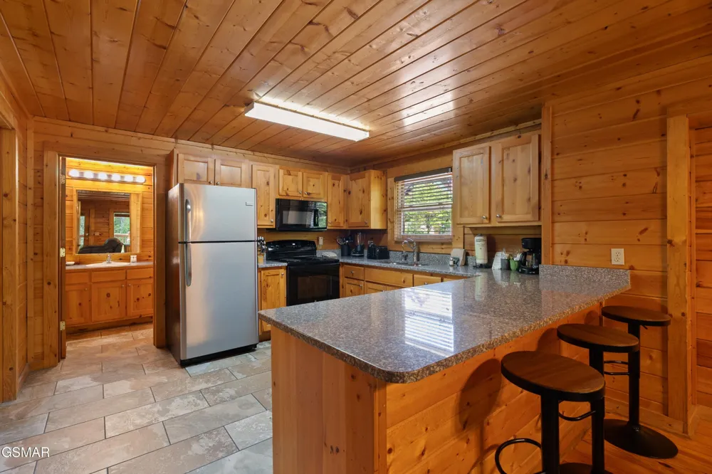 543 Blackberry Ridge Way Pigeon Forge, TN 37863