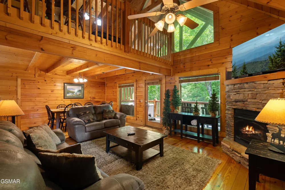 543 Blackberry Ridge Way Pigeon Forge, TN 37863