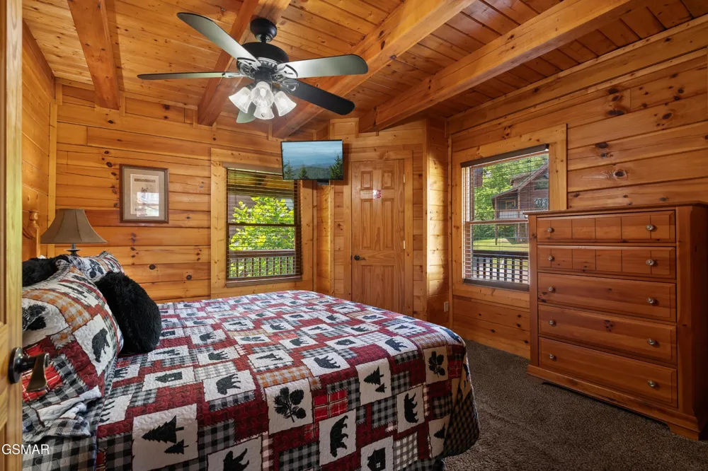 543 Blackberry Ridge Way Pigeon Forge, TN 37863