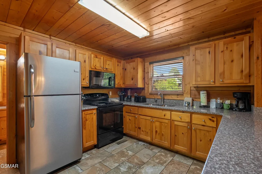 543 Blackberry Ridge Way Pigeon Forge, TN 37863