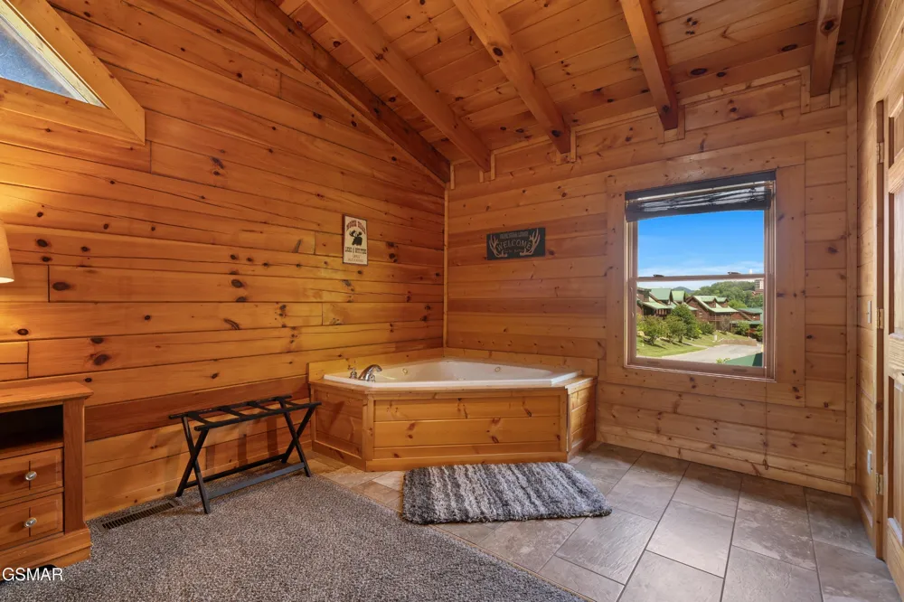 543 Blackberry Ridge Way Pigeon Forge, TN 37863