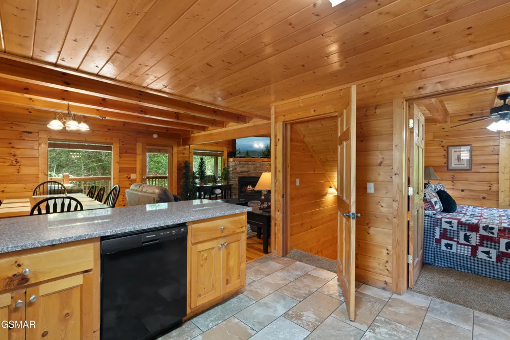 543 Blackberry Ridge Way Pigeon Forge, TN 37863