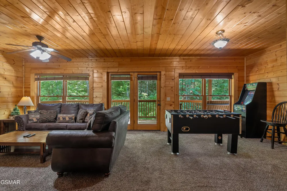 543 Blackberry Ridge Way Pigeon Forge, TN 37863
