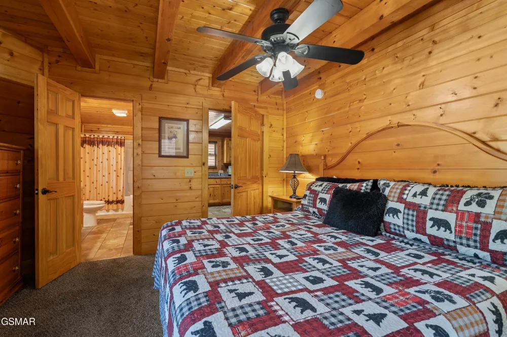 543 Blackberry Ridge Way Pigeon Forge, TN 37863