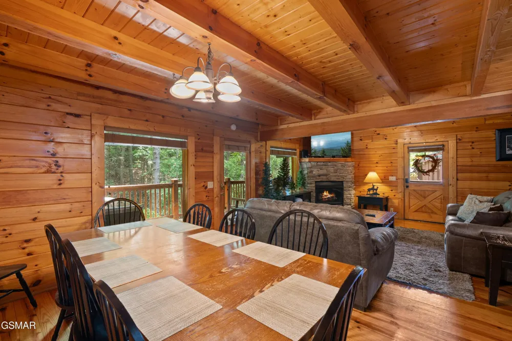 543 Blackberry Ridge Way Pigeon Forge, TN 37863