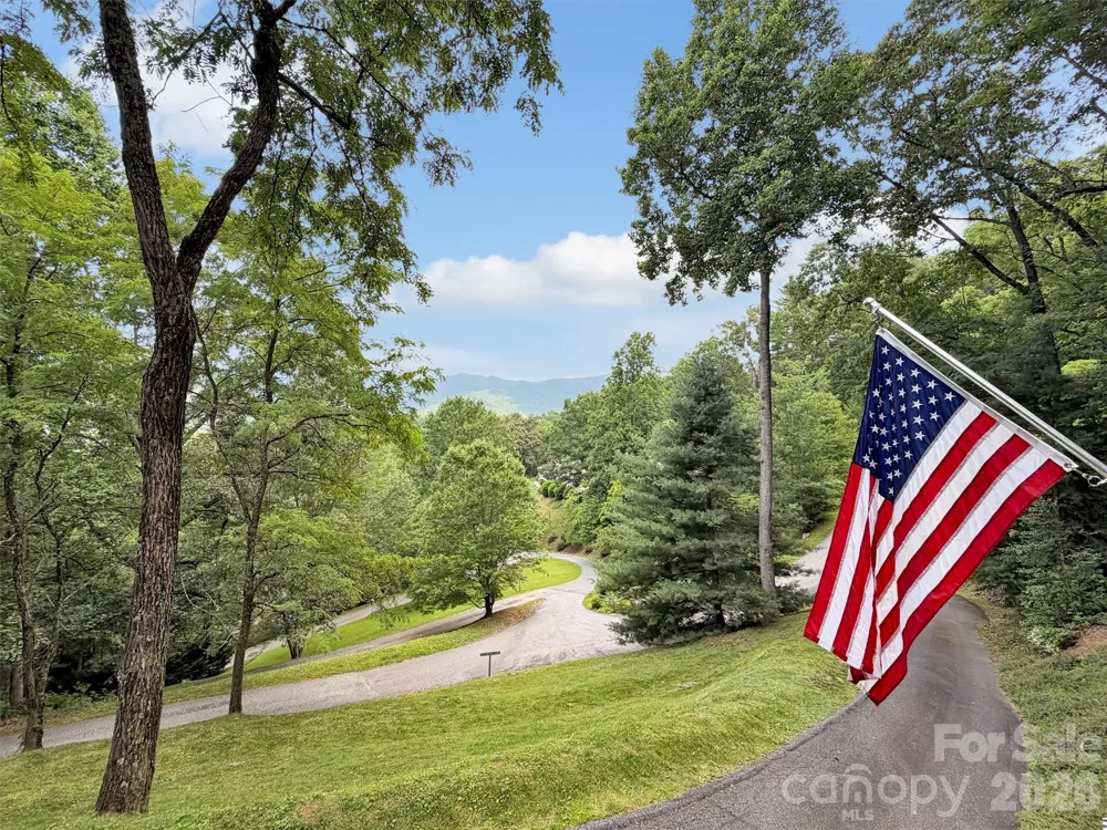 12 Signal Ridge Sylva, NC 28779