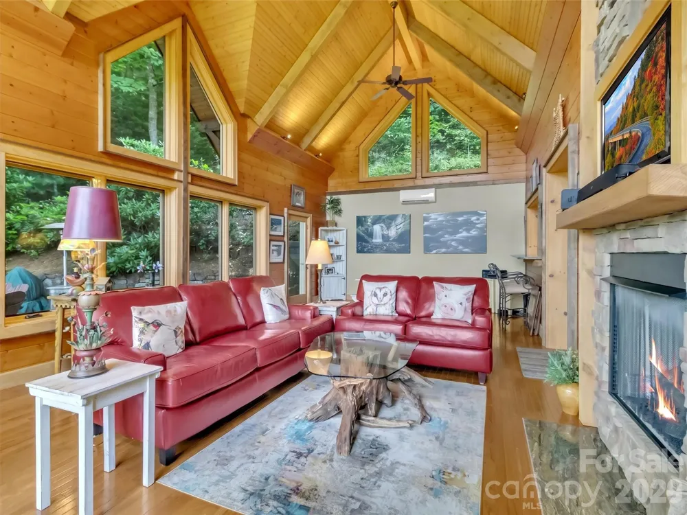 12 Signal Ridge Sylva, NC 28779