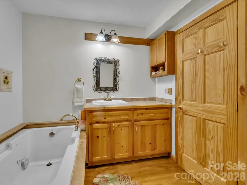 12 Signal Ridge Sylva, NC 28779