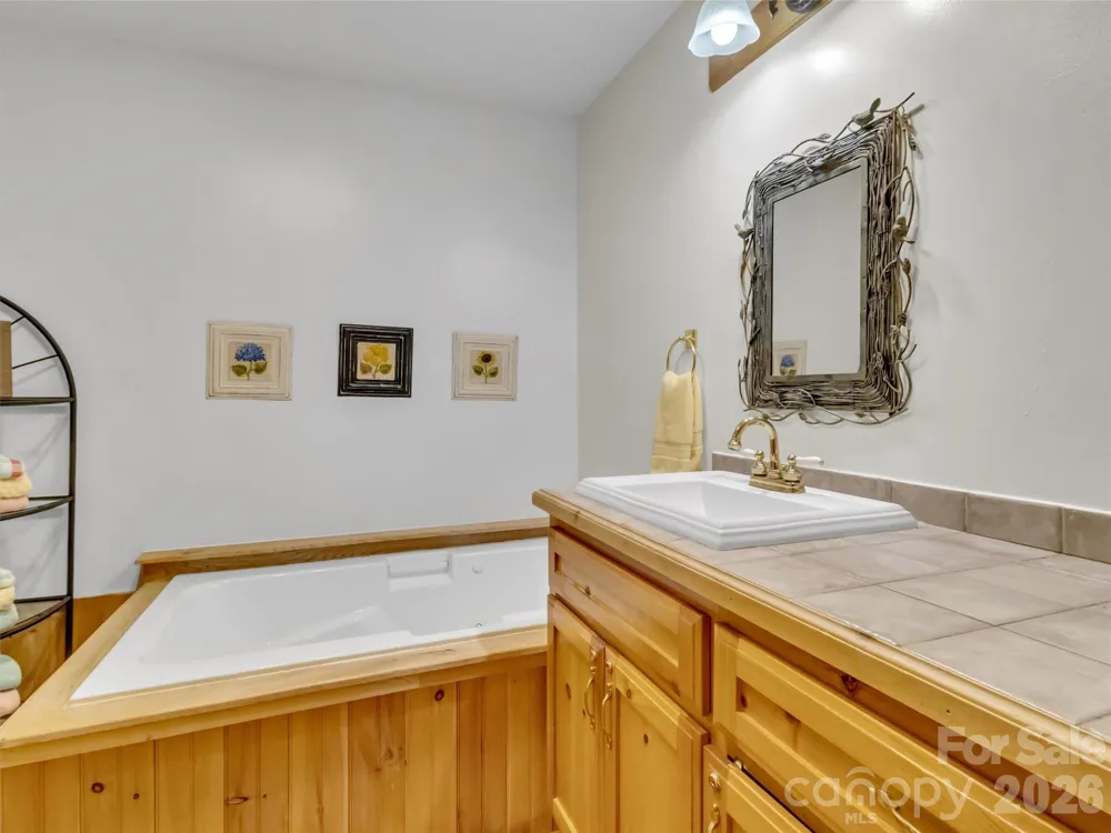 12 Signal Ridge Sylva, NC 28779