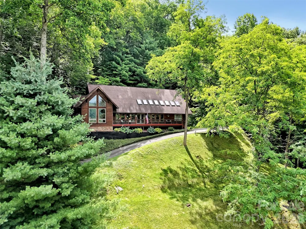 12 Signal Ridge Sylva, NC 28779