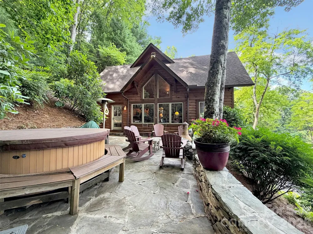 12 Signal Ridge Sylva, NC 28779