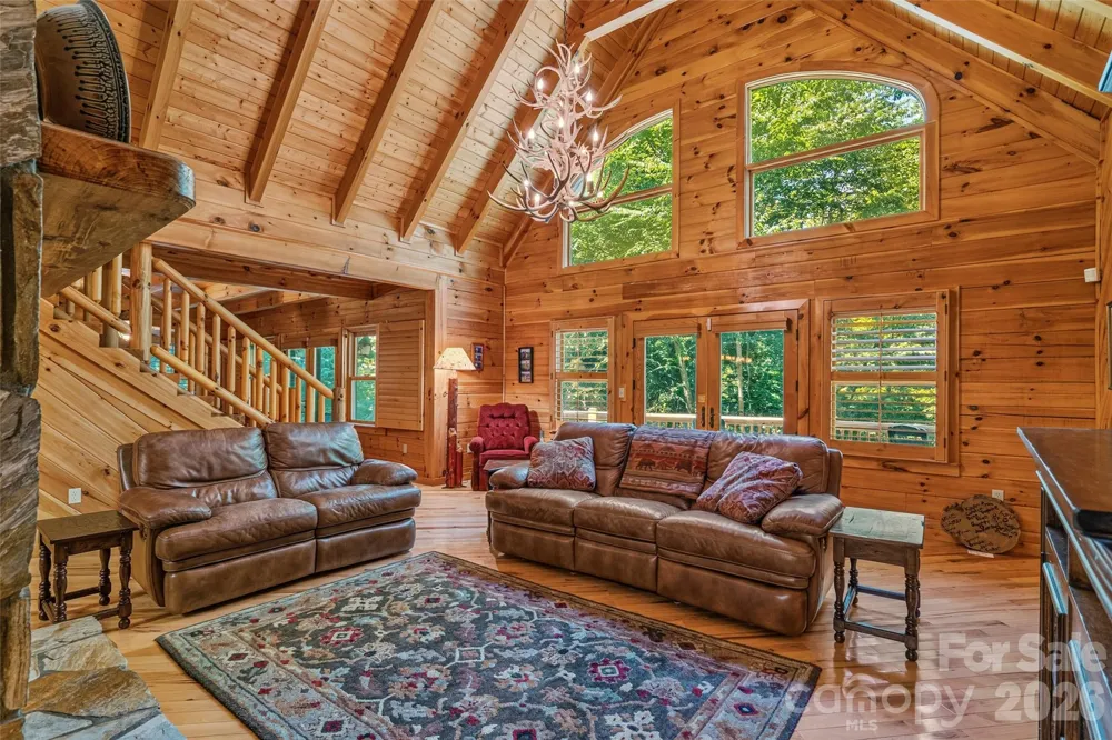1482 Howard Moore Road Hot Springs, NC 28743