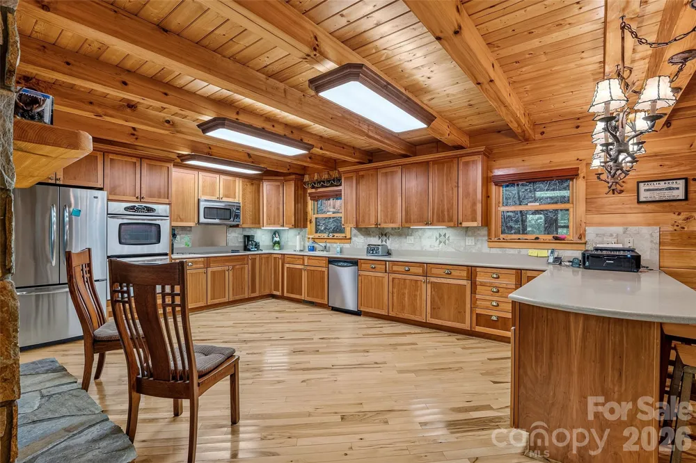 1482 Howard Moore Road Hot Springs, NC 28743