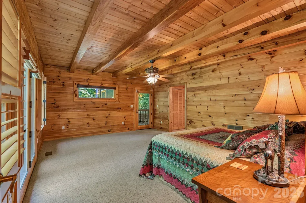 1482 Howard Moore Road Hot Springs, NC 28743