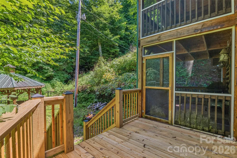 1482 Howard Moore Road Hot Springs, NC 28743