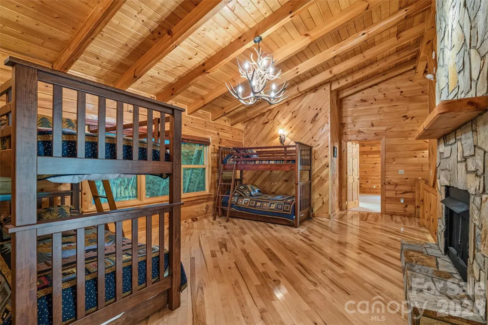 1482 Howard Moore Road Hot Springs, NC 28743