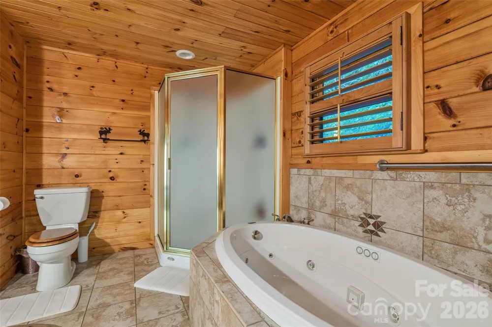 1482 Howard Moore Road Hot Springs, NC 28743