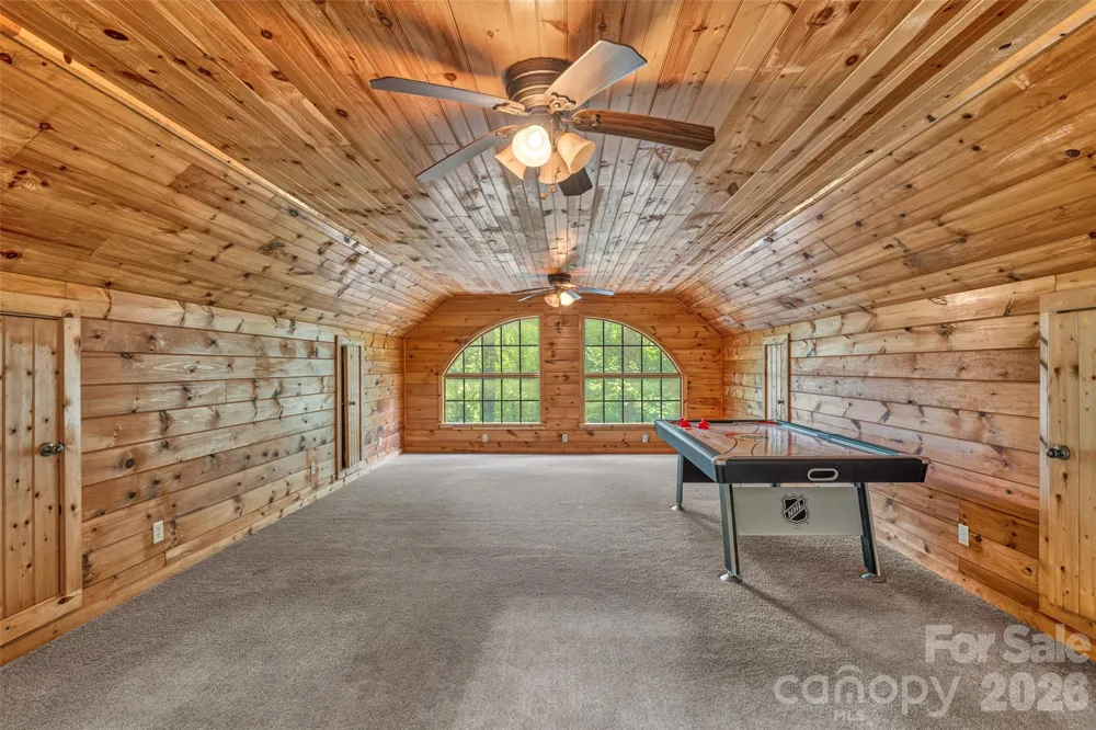 1482 Howard Moore Road Hot Springs, NC 28743