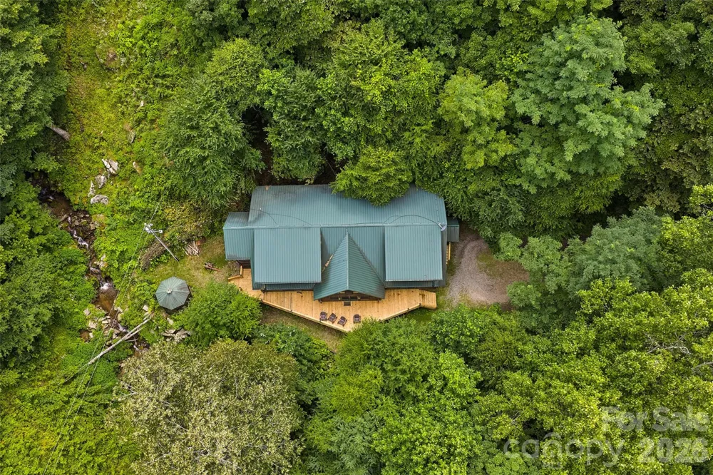 1482 Howard Moore Road Hot Springs, NC 28743