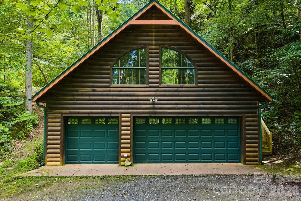 1482 Howard Moore Road Hot Springs, NC 28743