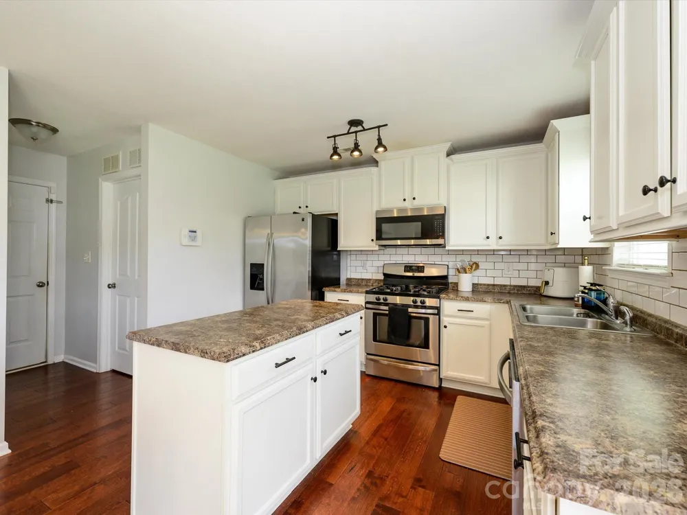 11819 Paver Lane Midland, NC 28107