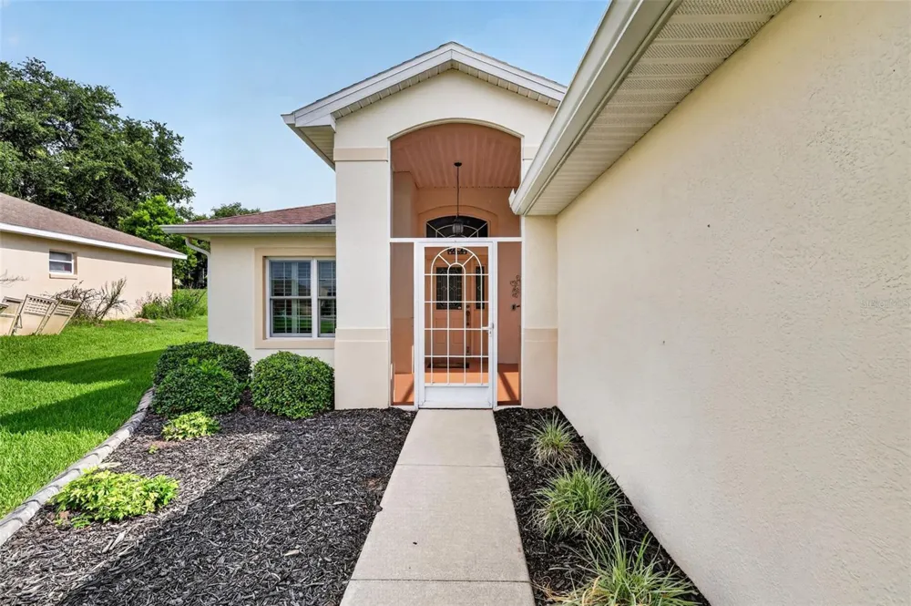 5809 BOUNTY CIRCLE Tavares, FL 32778