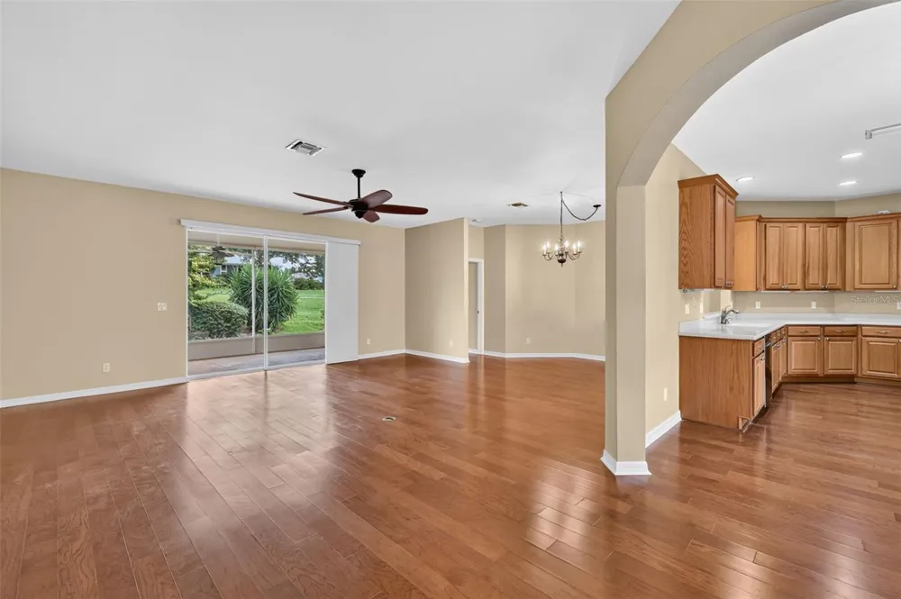 5809 BOUNTY CIRCLE Tavares, FL 32778