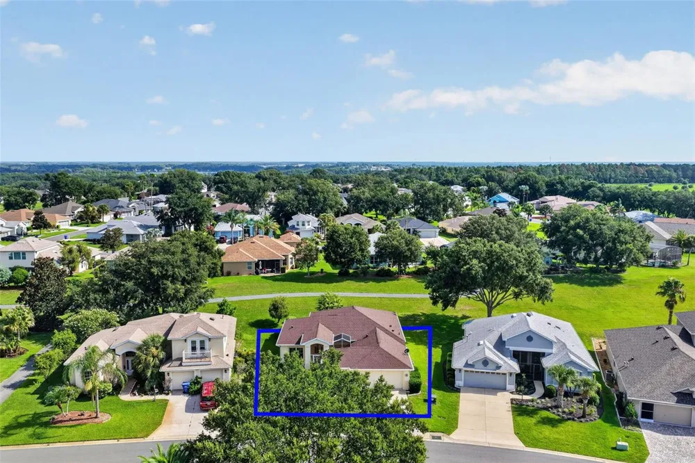 5809 BOUNTY CIRCLE Tavares, FL 32778