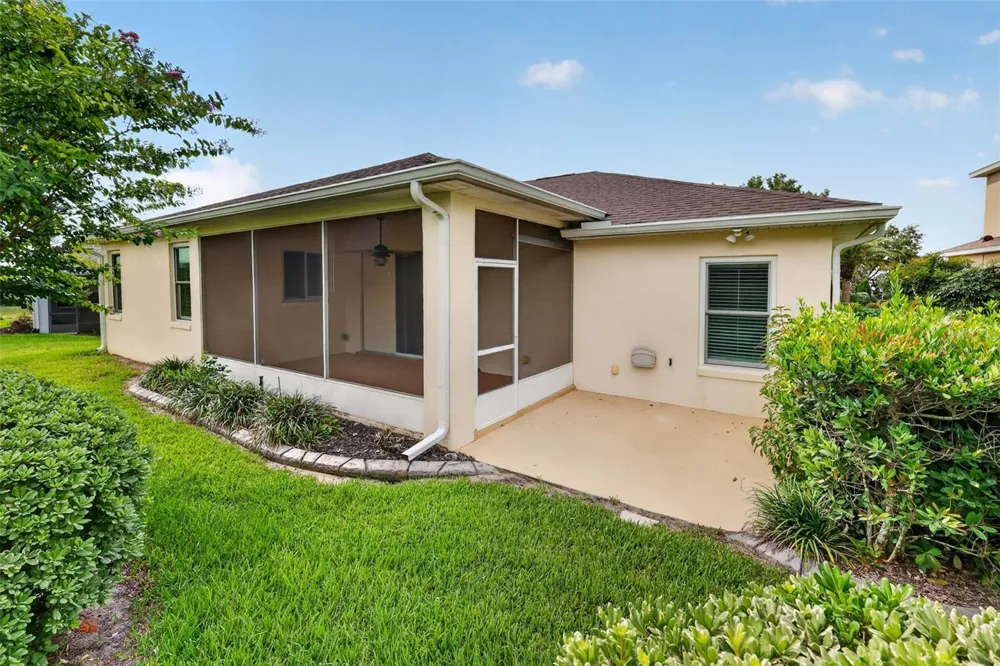 5809 BOUNTY CIRCLE Tavares, FL 32778