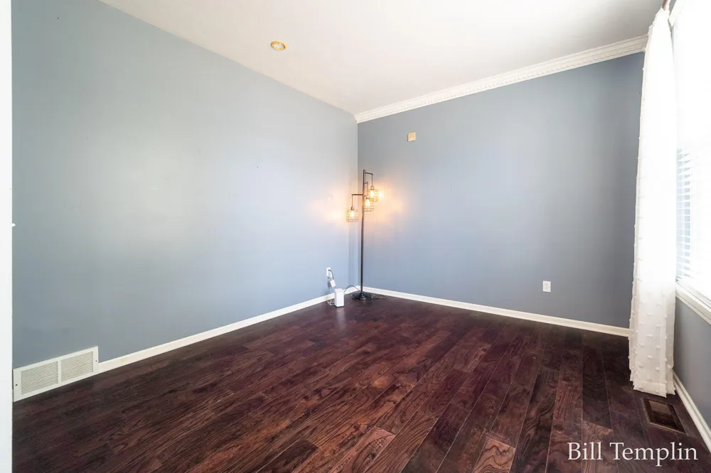 5641 Barcroft Drive SW Wyoming, MI 49418