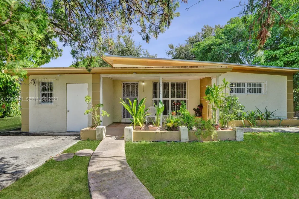 2145 NW 124th St Miami, FL 33167