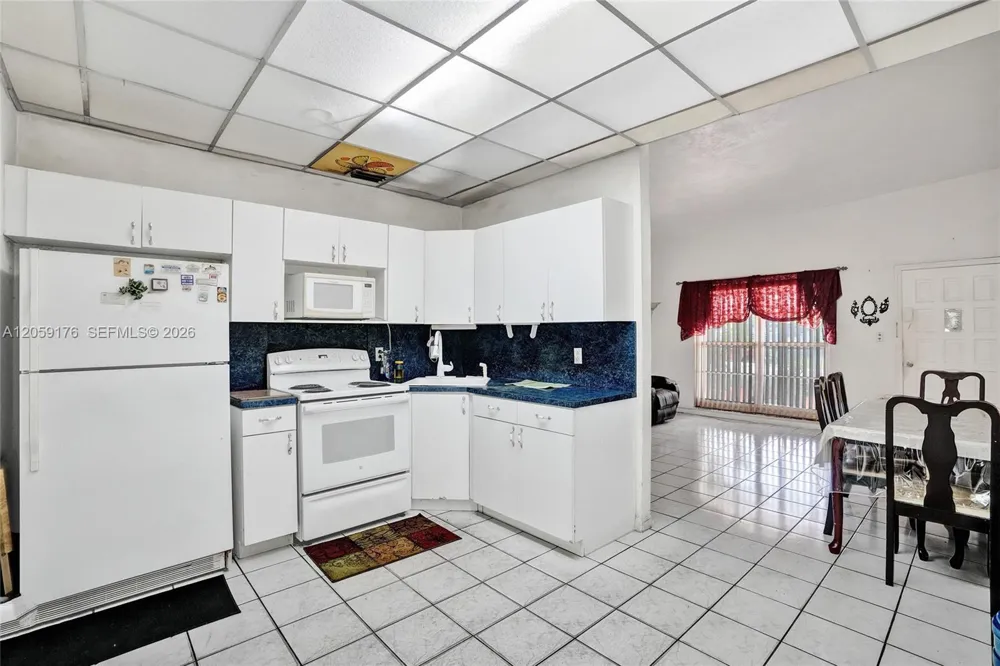 2145 NW 124th St Miami, FL 33167