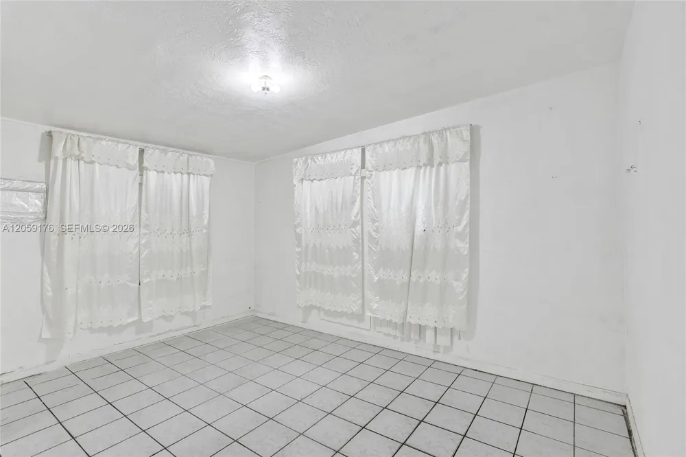 2145 NW 124th St Miami, FL 33167