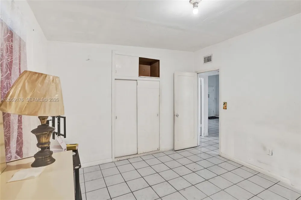 2145 NW 124th St Miami, FL 33167