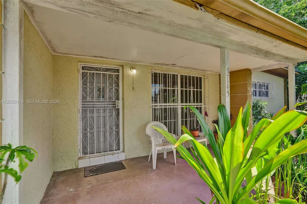 2145 NW 124th St Miami, FL 33167