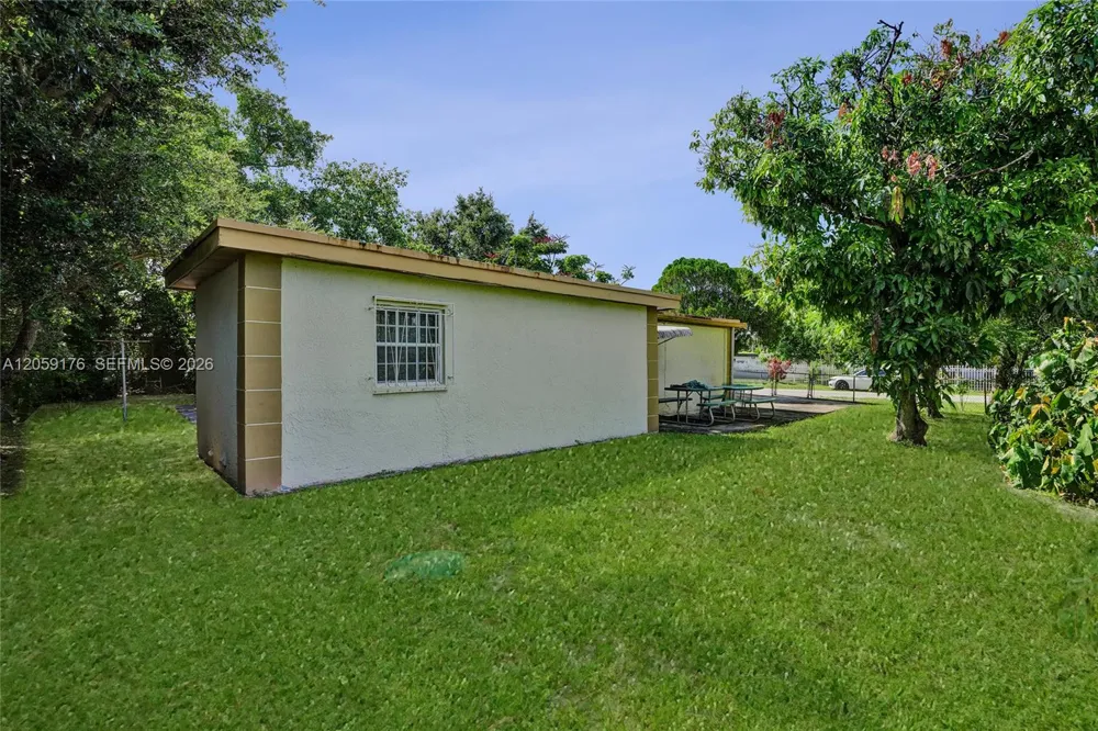 2145 NW 124th St Miami, FL 33167