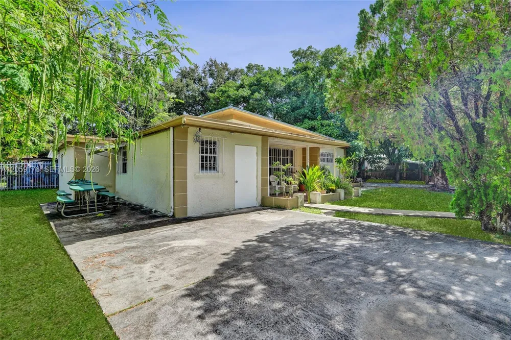 2145 NW 124th St Miami, FL 33167