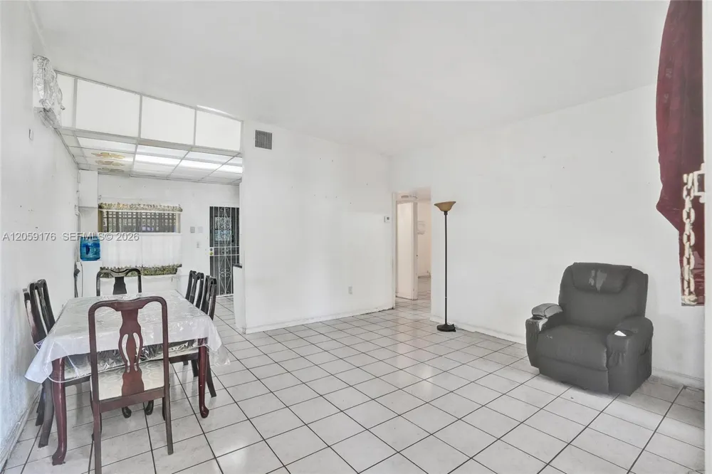 2145 NW 124th St Miami, FL 33167