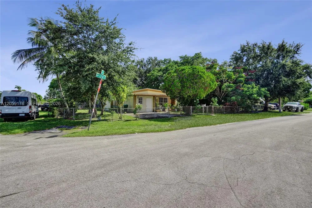 2145 NW 124th St Miami, FL 33167