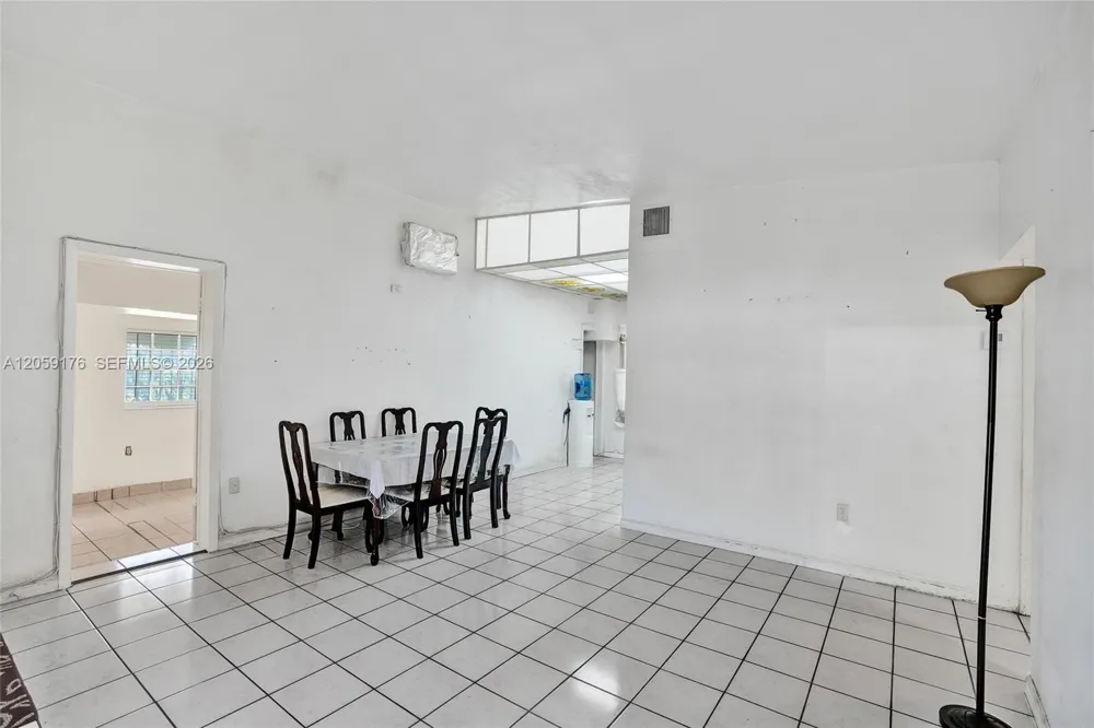 2145 NW 124th St Miami, FL 33167