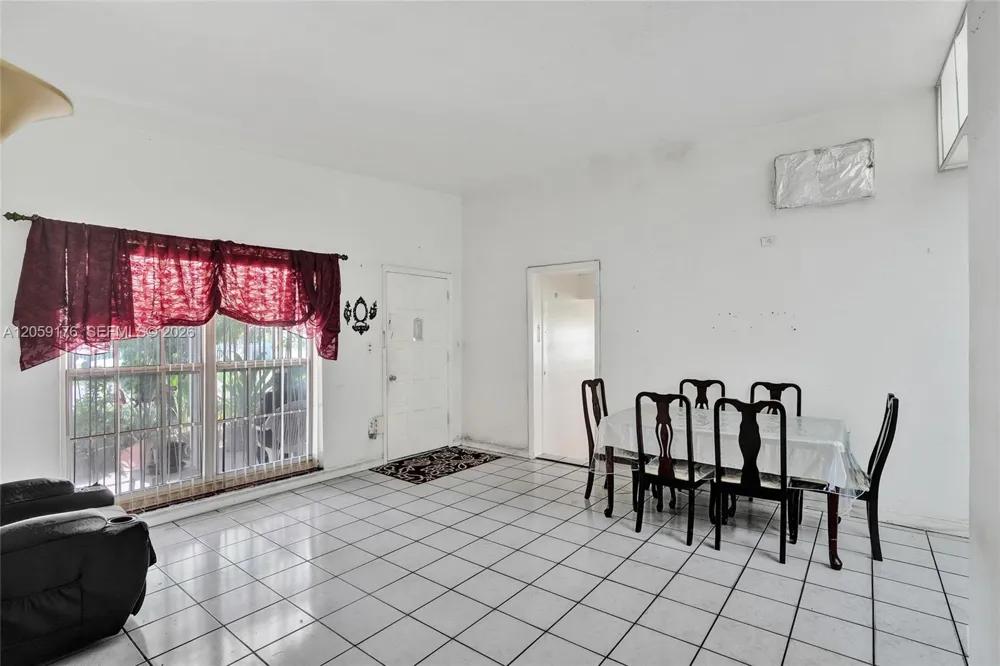 2145 NW 124th St Miami, FL 33167