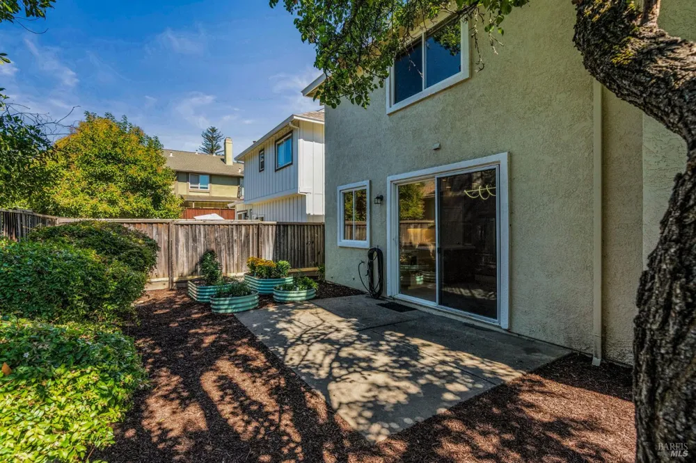 900 Chiles Avenue St. Helena, CA 94574