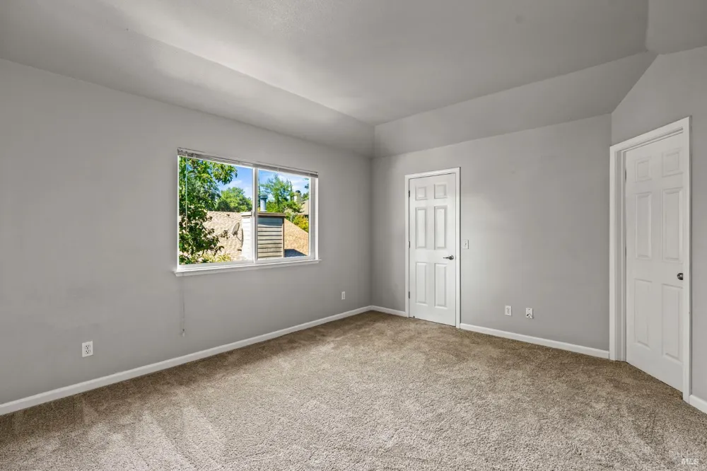 900 Chiles Avenue St. Helena, CA 94574