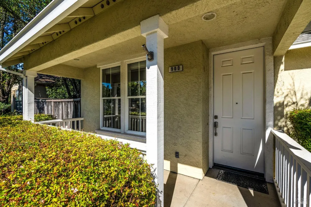 900 Chiles Avenue St. Helena, CA 94574