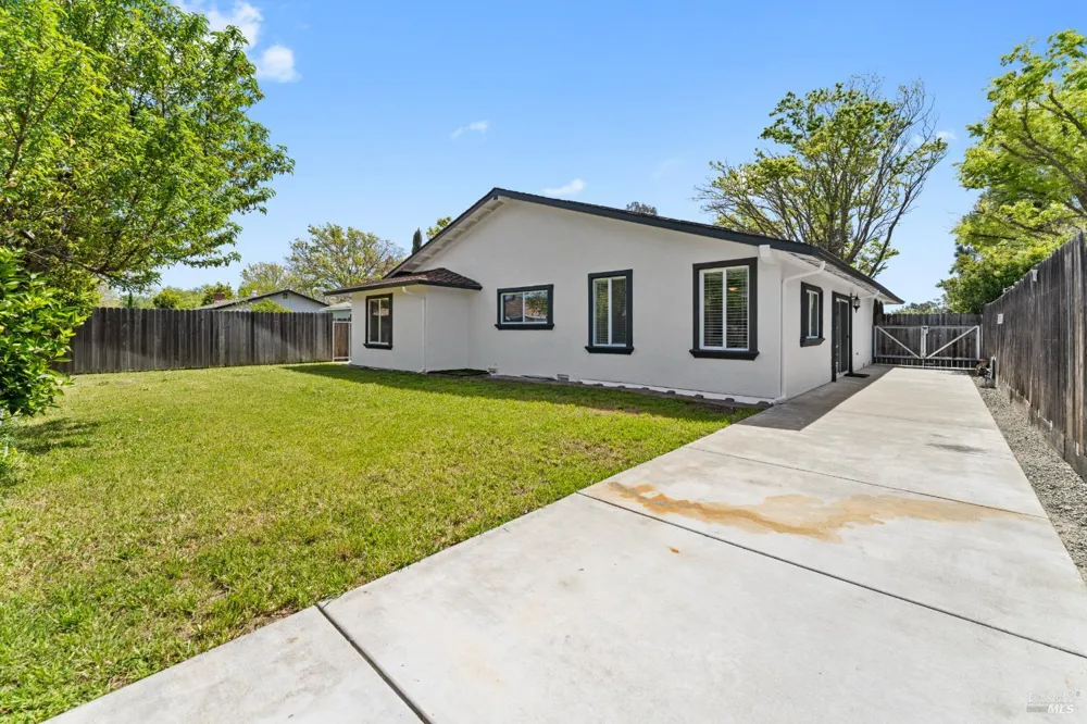 1649 California Drive Vacaville, CA 95687